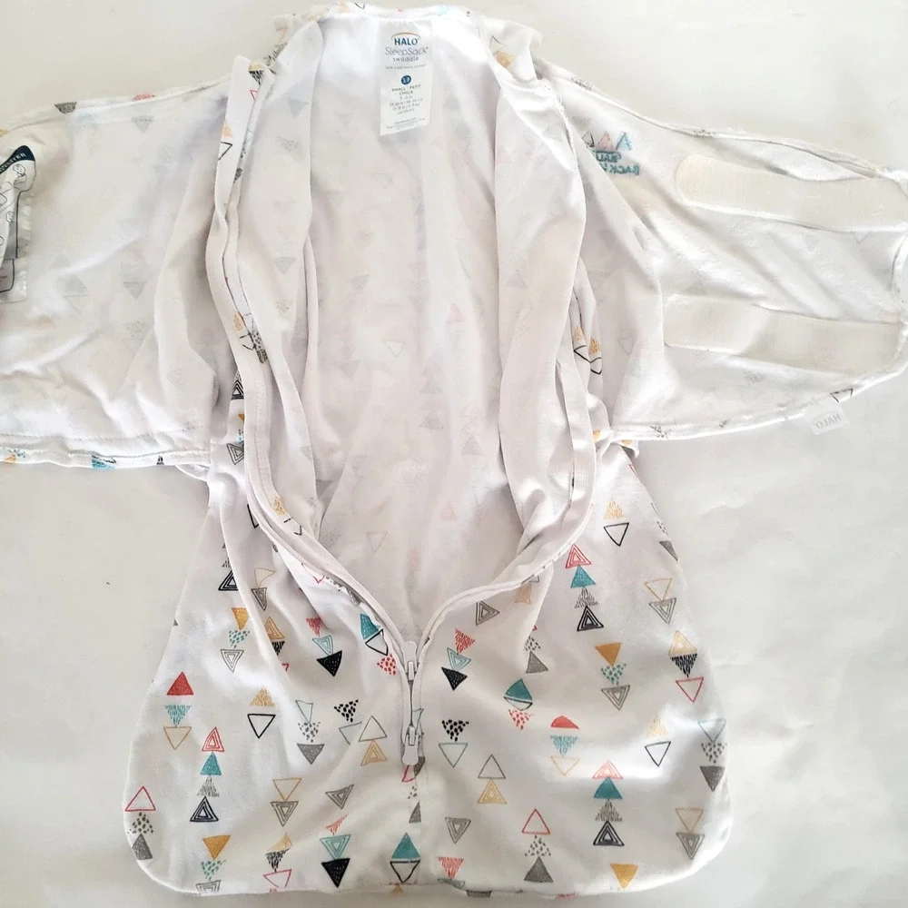 HALO SleepSack Swaddle White Cotton 3-6 Months & 6 Pc Duck Yellow Towel Set